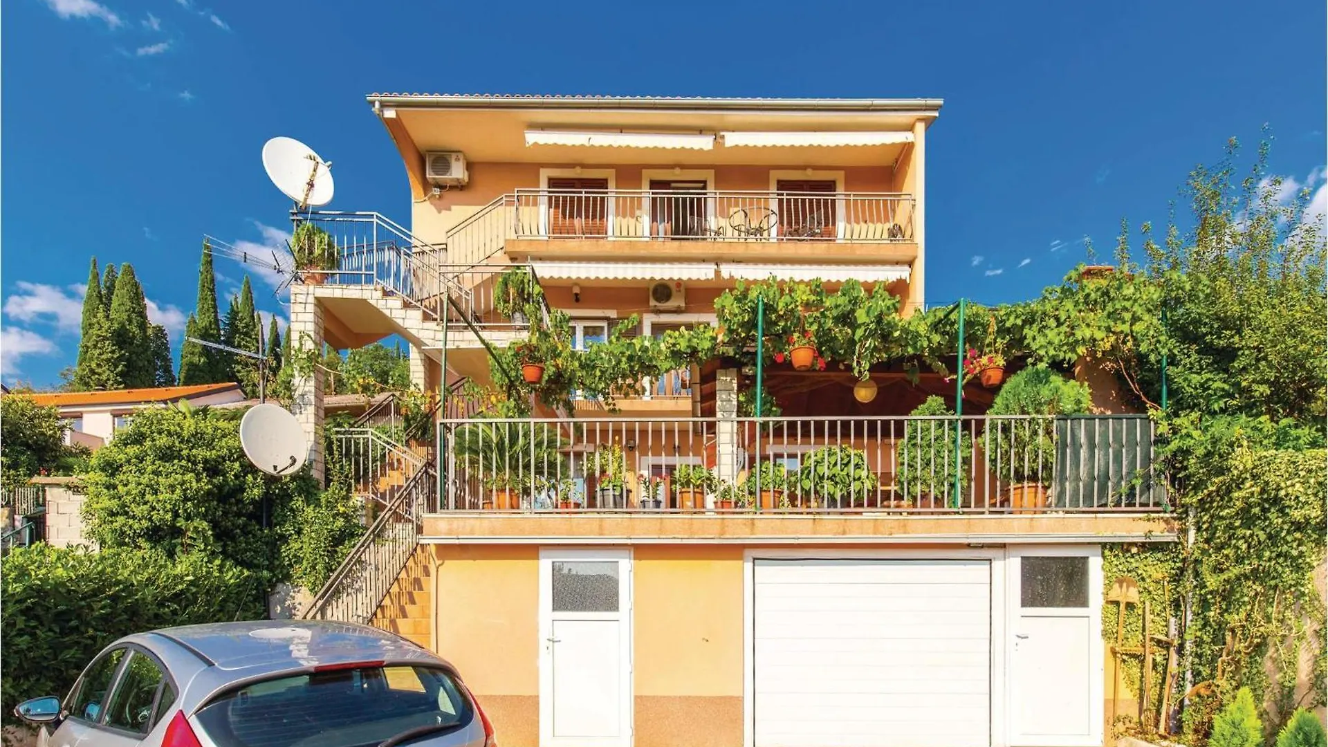 2 Bedroom Gorgeous Apartment In Kostrena Croatia