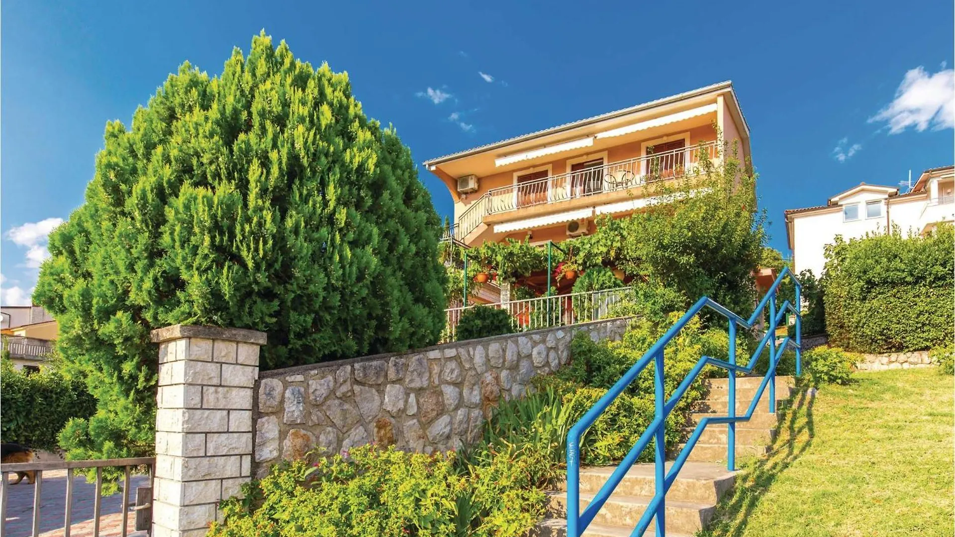 2 Bedroom Gorgeous Apartment In Kostrena