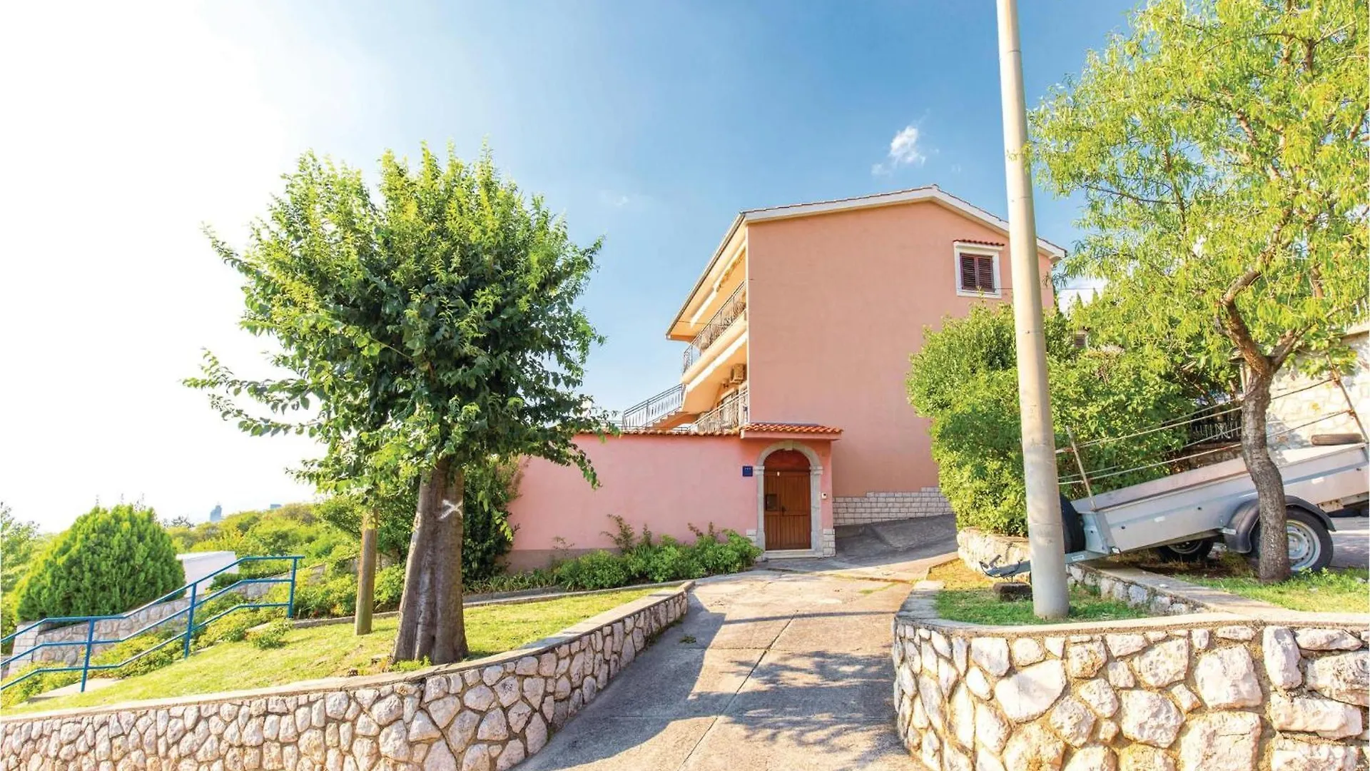 2 Bedroom Gorgeous Apartment In Kostrena