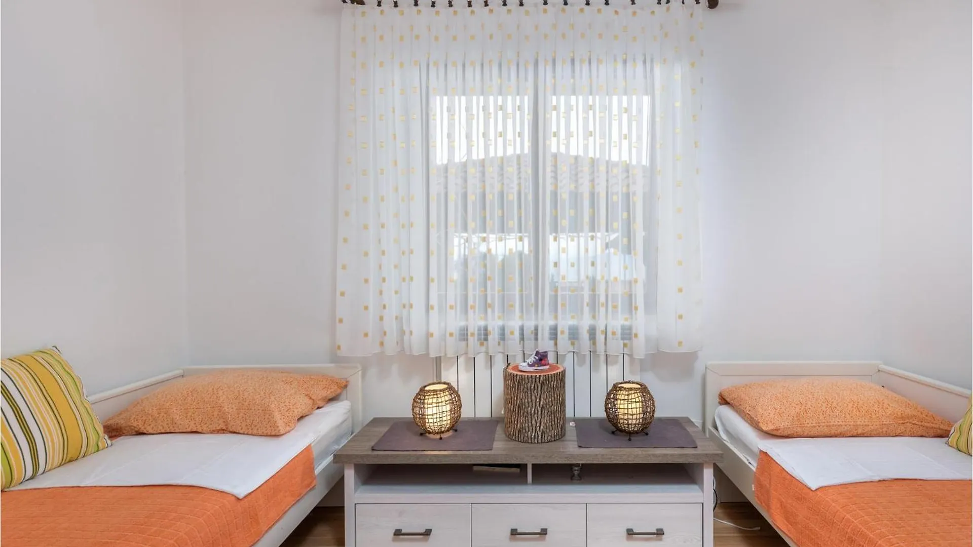 2 Bedroom Gorgeous Apartment In Kostrena